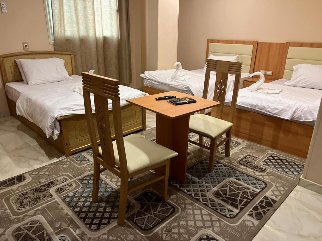 Grand Pyramid View Hotel Kafret el-Gabal Eksteriør bilde