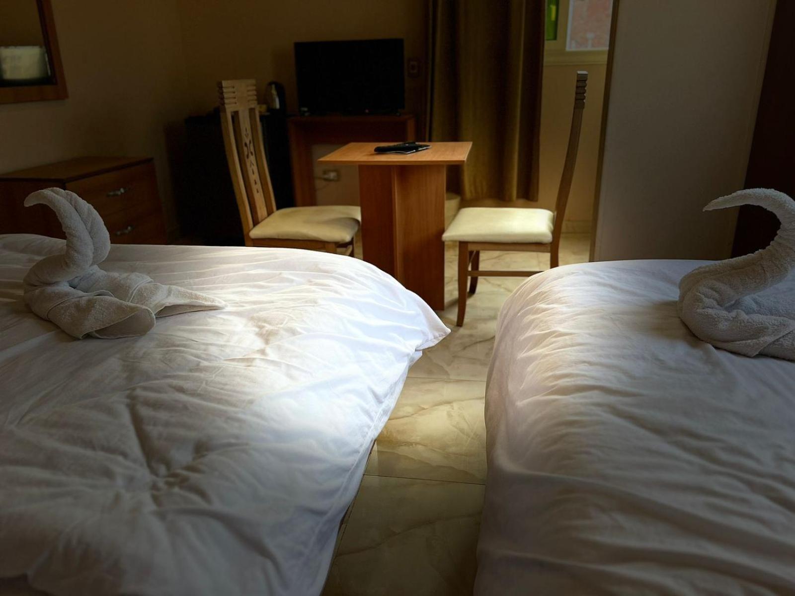 Grand Pyramid View Hotel Kafret el-Gabal Eksteriør bilde